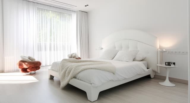 White Bedroom Furniture Sets: The Best Option in 2024